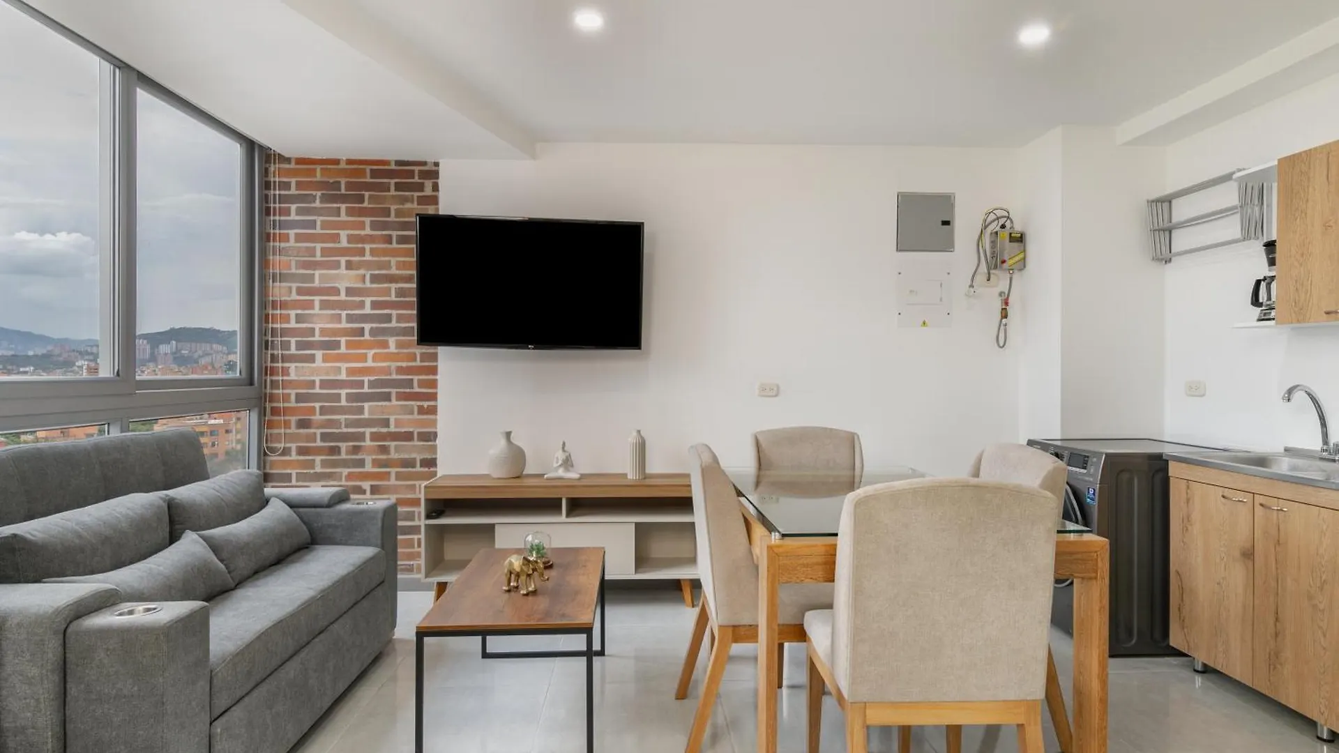Laureles Cozy Diamond In The Sky-Stunning Views Apartment Medellin
