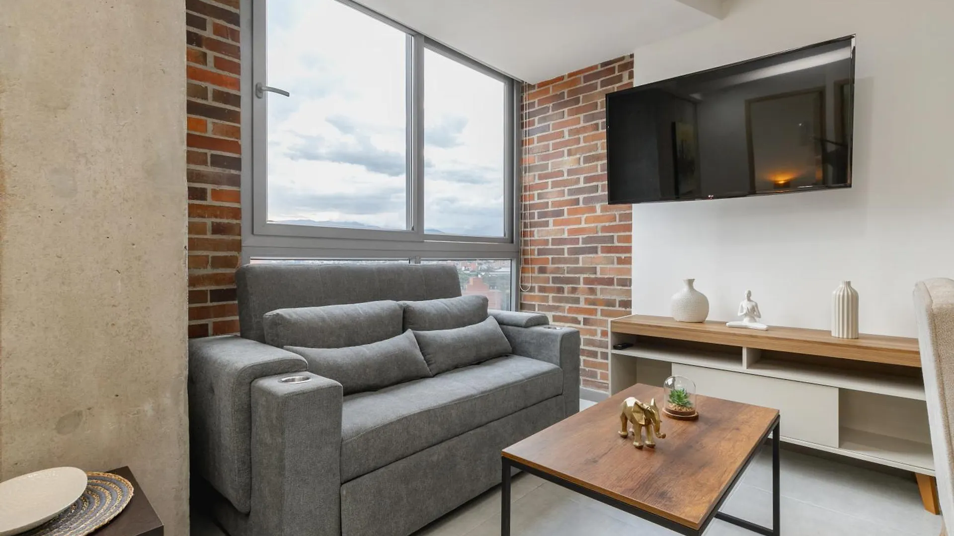 Laureles Cozy Diamond In The Sky-Stunning Views Apartment Medellin